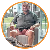 José